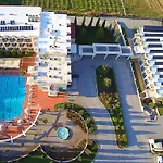 Kouros Hotel 4*