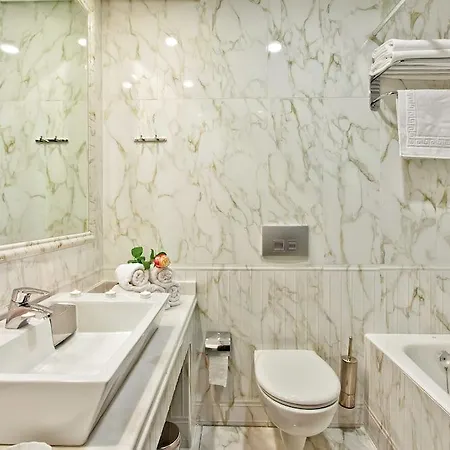 Hotel Kouros 4*
