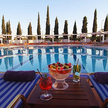 Kouros Hotel