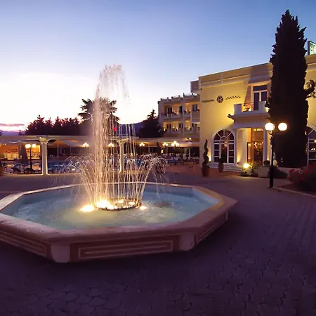 Kouros Hotel