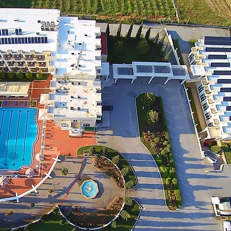 Kouros Hotel 4*