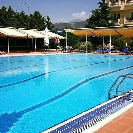 Kouros 4* Drama