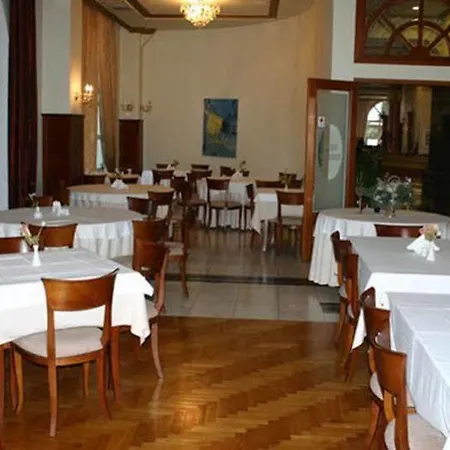 Hotel Kouros 4*