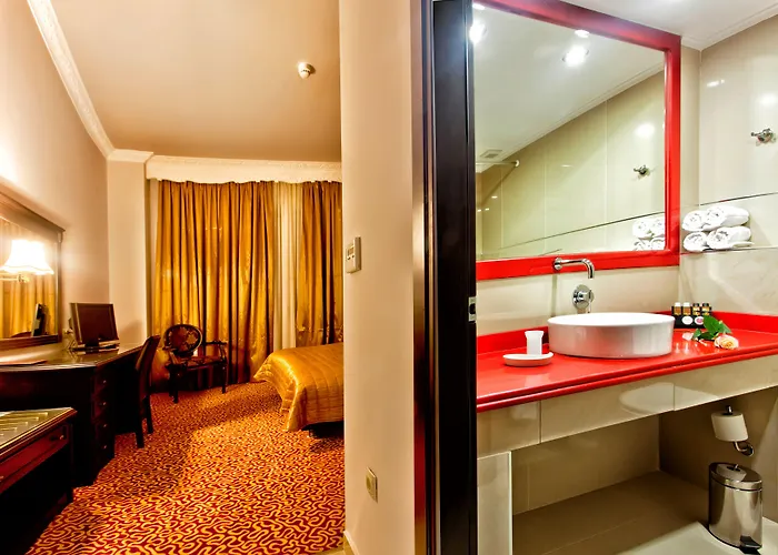 Hotel Kouros 4*