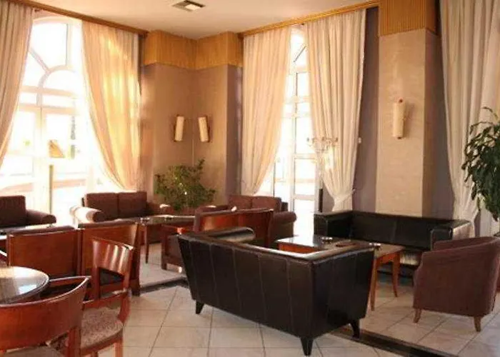 Kouros Hotel 4*
