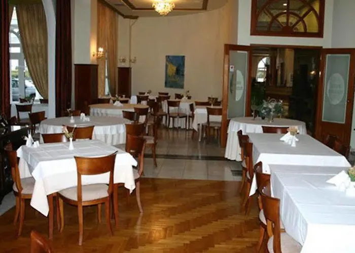 Hotel Kouros 4*